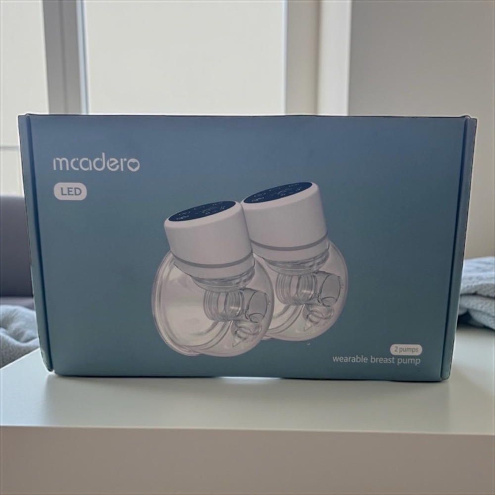 NEW SEALED Mcadero M6 Breast Pumps Set of 2 Wearable